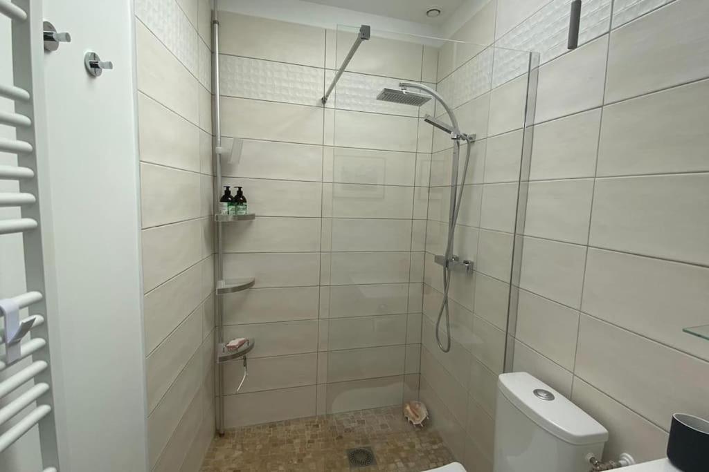 La Baie Latitude, Gite Proche Mer Avec Jardin เลอโครทัว ภายนอก รูปภาพ